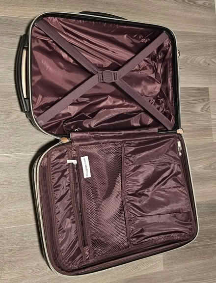 Photo of free Black IT Hard Shell Suitcase (Meir ST3) #4