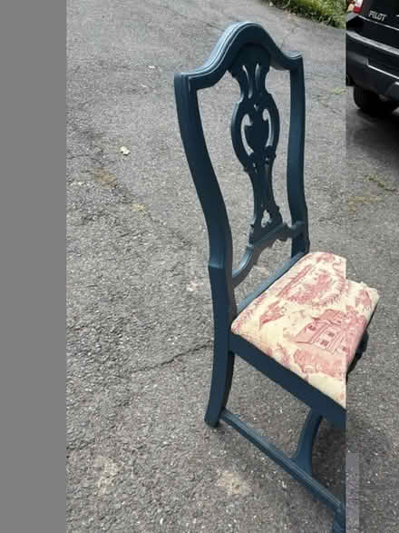 Photo of free Queen Anne revival style Chair (Oakton off of Fox Mill Road) #3