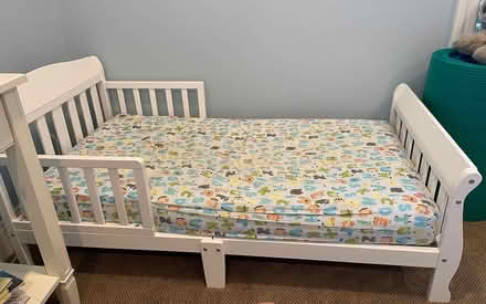 Photo of free toddler bed (Springs, East Hampton) #1
