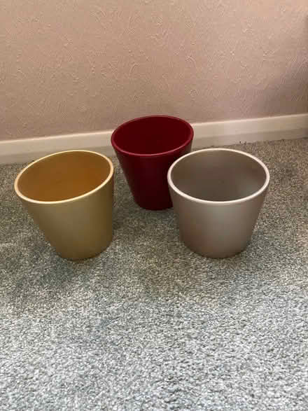 Photo of free Indoor plant pots (Bexleyheath DA6) #1
