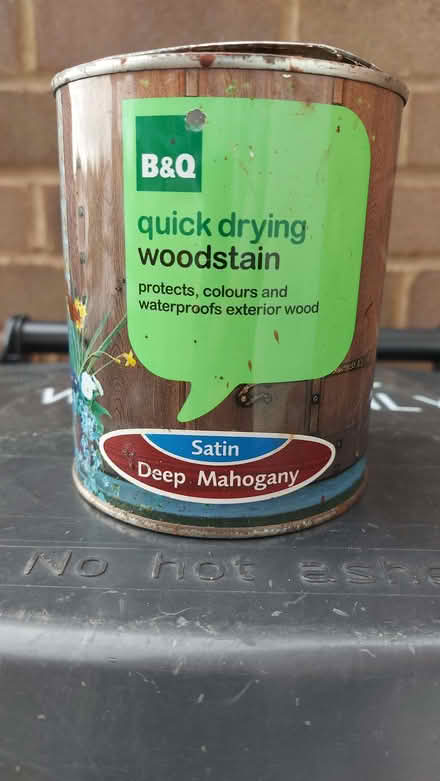 Photo of free B&Q Quick Drying Woodstain - Satin Deep Mahogany (Oadby LE2) #1