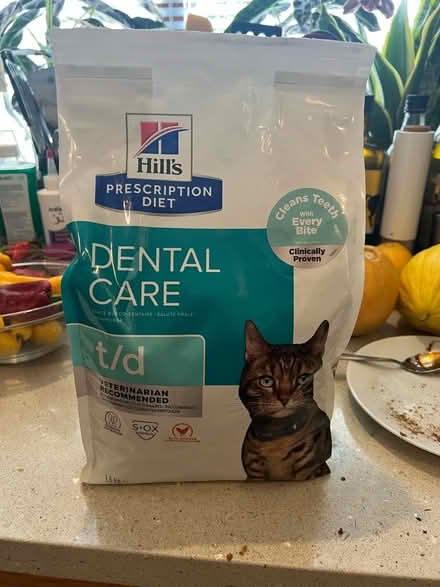 Photo of free Hill prescription diet Cat dental t/d (Saltdean BN2) #1