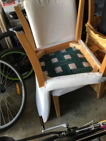 Photo of free Dining table type chairs (Northwest Sunnyvale) #2