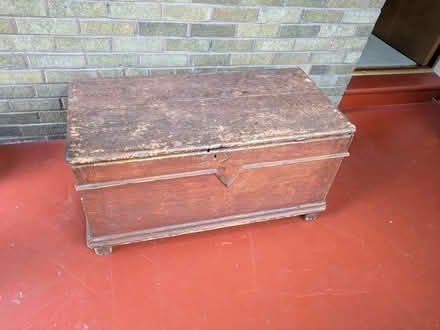 Photo of free Porch box (Bloor West Village) #2