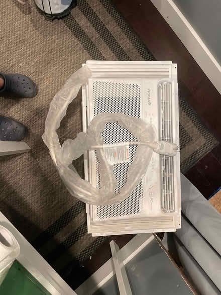 Photo of free NOMA Window air conditioner (Centretown) #1