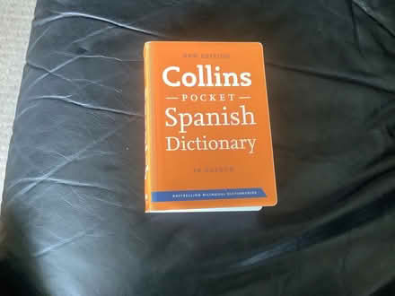 Photo of free πͺπΈ Spanish dictionary (Leighton Buzzard LU7) #1