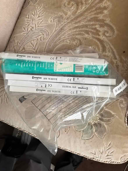 Photo of free Mini tube lights (Croydon. CR2 9) #1