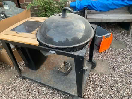 Photo of free Bondi Charcoal BBQ Kettle with lid (crowborough TN6) #1