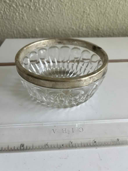 Photo of free Silver/crystal bowl (Nr Fresh Pond & Mt Auburn Cem.) #1