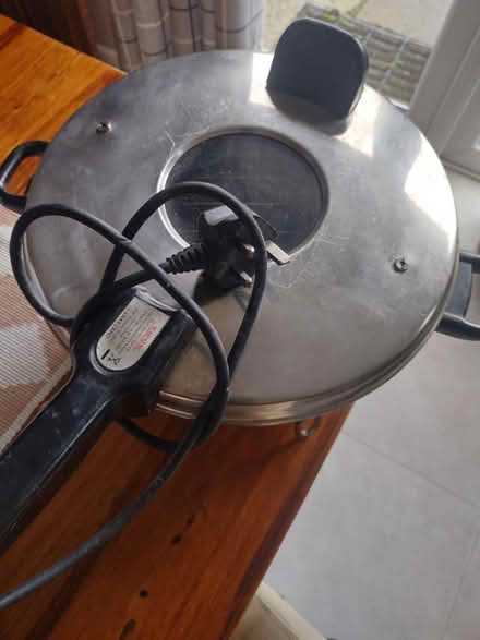 Photo of free Lakeland cooker (Great Sutton CH66) #1