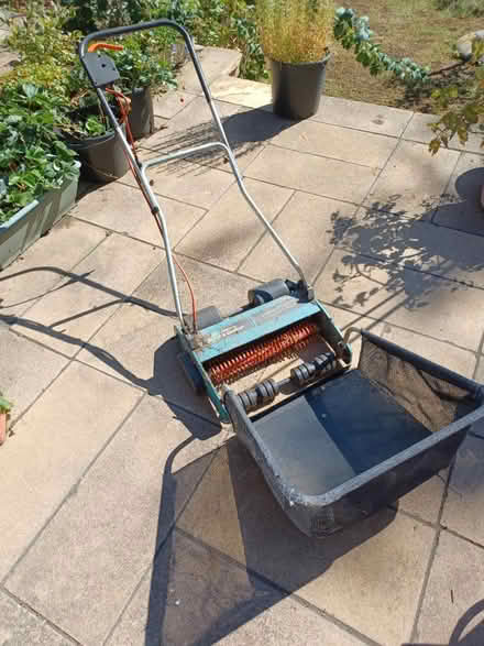 Photo of free Electric lawn rake (Blackhorse Lane SG4) #1