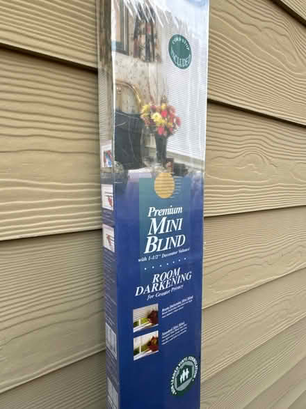 Photo of free Mini blind (McCollum Park area) #2