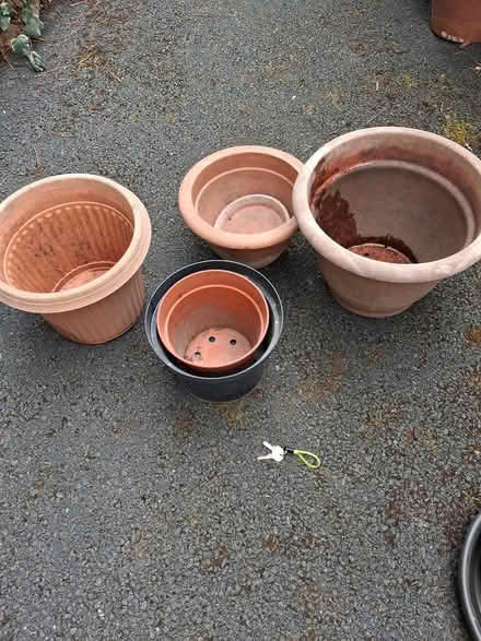 Photo of free Garden chairs and pots (Glenomena Park, near Montrose) #1