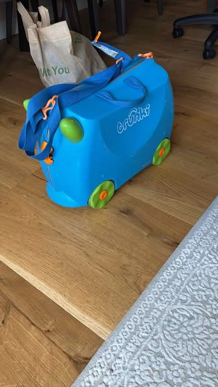 Photo of free Trunki child luggage (KT9 Chessington) #1