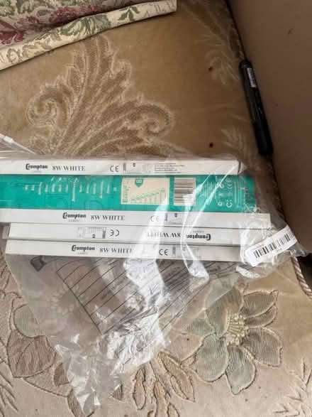 Photo of free Mini tube lights (Croydon. CR2 9) #2