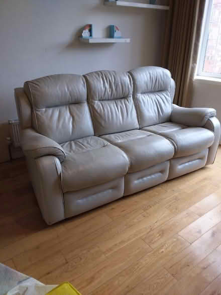 Photo of free 3 seater sofa (Southport PR9) #1