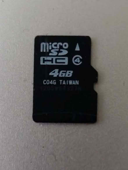 Photo of free 4 GB micro SD card (North Hinksey OX2) #1