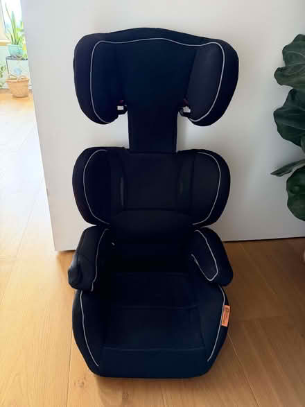 Photo of free Car seat - Halfords Essentials in black 15-35 KG (Bents Green S11) #1
