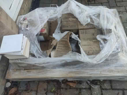 Photo of free White Wall Tiles (Cutteslowe OX2) #1