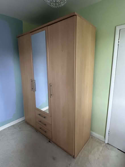 Photo of free Bedroom cupboard and 2 sets of drawers (Helsington LA8) #2