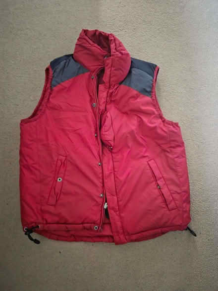 Photo of free Reversible red padded gilet / body warmer, size Small (Tunbridge Wells N. TN4) #1