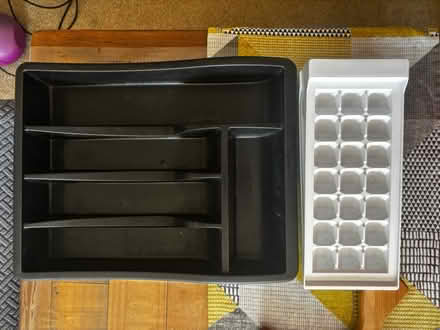 Photo of free Cutlery tray & 2 ice cube trays (Uxbridge UB10) #1