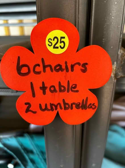 Photo of free FreeFreeFree 6chairstable2umbrellas (Ingersoll) #1