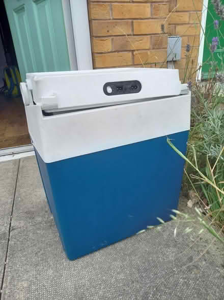 Photo of free Cool box *needs cleaning up (S12 Gleadless) #1