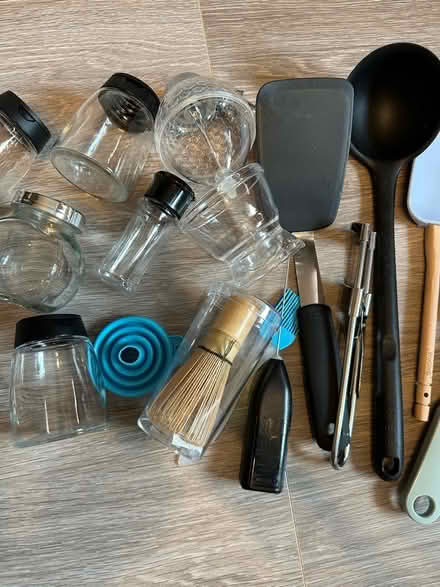 Photo of free Kitchen Miscellaneous (Ravenscourt Park W6) #3