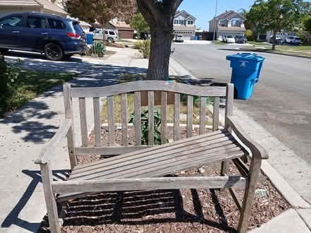 Photo of free Bench (Santa Theresa & Longmeadow) #2