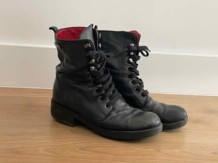 Photo of free Women’s ankle boots (size 3,5 UK) (Elephant and castle SE1) #1