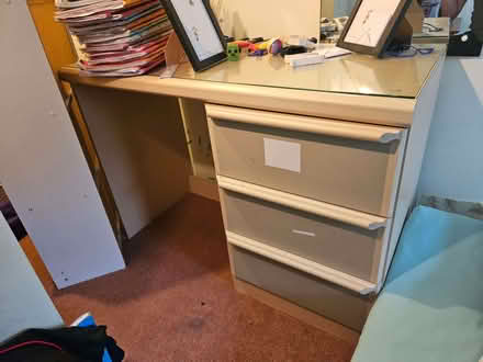 Photo of free Desk (Kenilworth CV8) #1