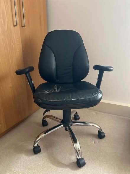 Photo of free Gas lift office chair (Wheatley, Oxfordshire OX33) #1