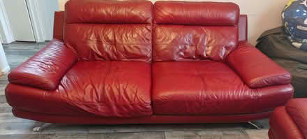 Photo of free 2 & 3 Seater Leather Sofa (Bushey Village WD23) #2