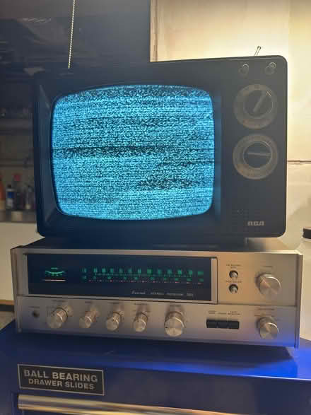 Photo of OLD RADIOS (handheld or stereo rec) (Boston / Cambridge / Lynn) #2