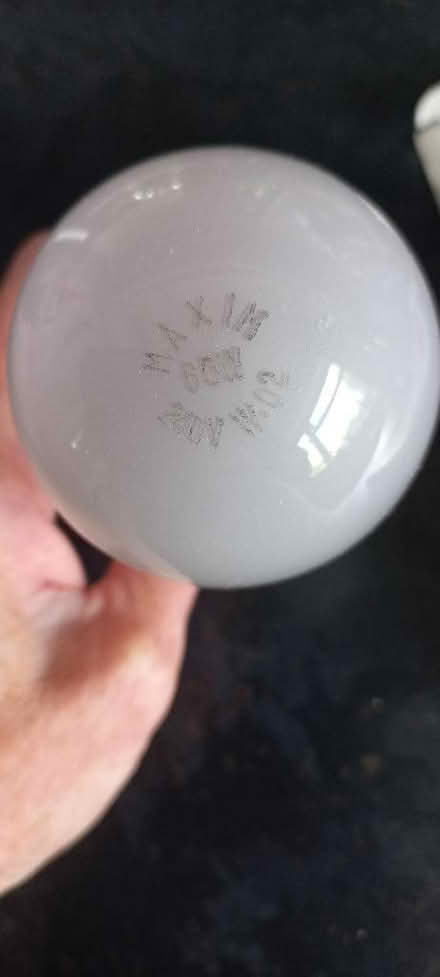 Photo of free 60w light bulb (Polegate BN26) #2