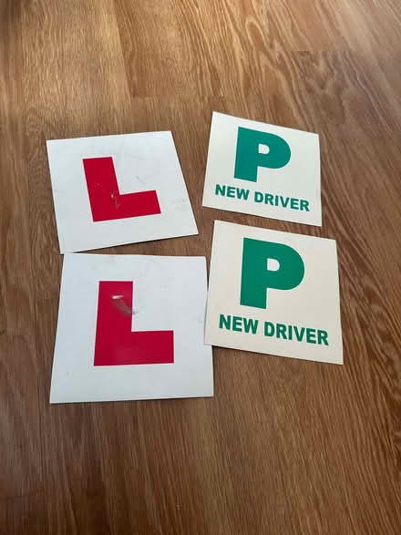 Photo of free Magnetic L and p plates (Old Woking GU22) #1