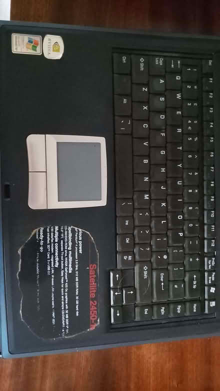Photo of free Old Toshiba laptop running Windows XP (Headington OX3) #1