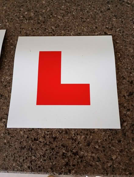 Photo of free L plates (magnetic) (Prestwood HP16) #1