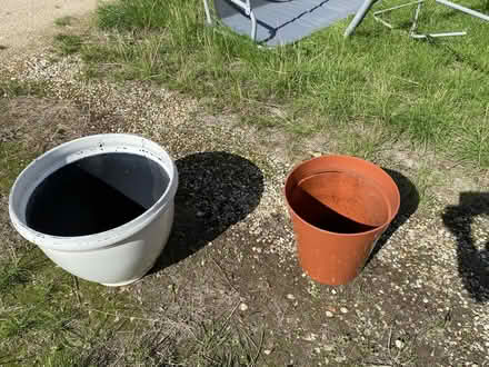 Photo of free Two garden pots (Kidlington OX5) #1