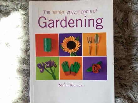 Photo of free Gardening book (Fords Farm RG30) #1