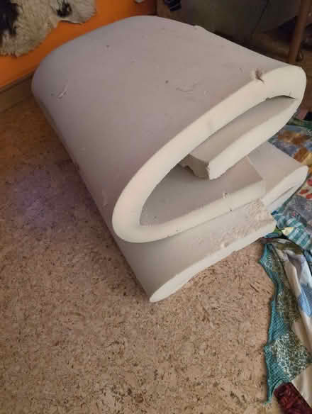 Photo of free Foam, king size (Skelsmergh LA8) #1