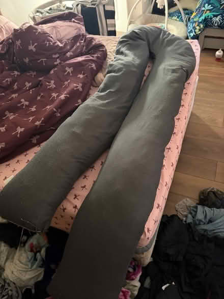 Photo of free maternity pillow (Chigwell IG7) #2