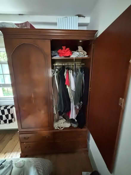 Photo of free Large wardrobe (Carshalton SM5) #2