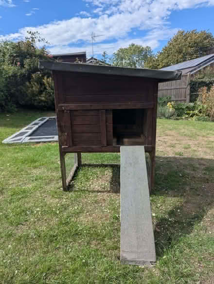 Photo of free Chicken coop (Chalton LU4) #2