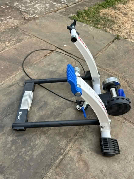 Photo of free indoor cycle trainer (Welwyn AL6) #2