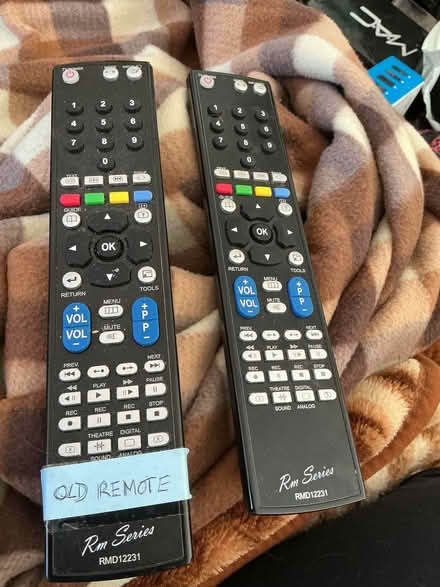 Photo of free Large Sony tv (Bohemia TN34) #2