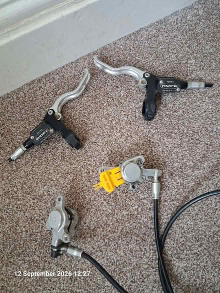 Photo of free Hope 3 and Hope 5 hydraulic bike brakes, for repair (Woodlands TW7) #2