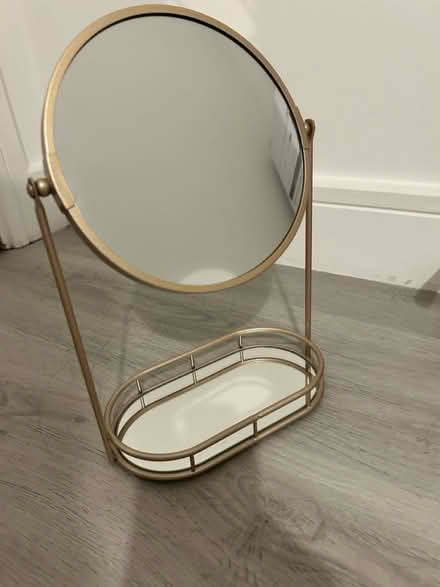 Photo of free Dressing table mirror (Sandridge AL4) #1