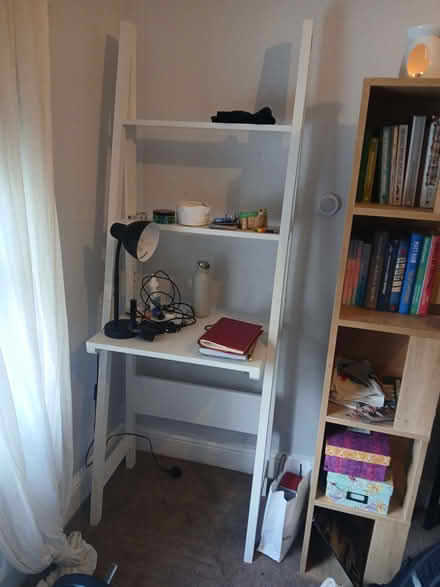 Photo of free Desk (Balham SW17) #1